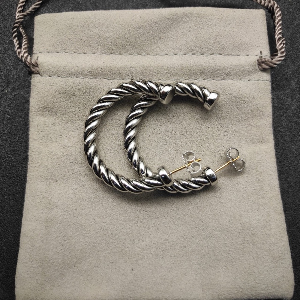 Elegant Silver Hoop Earrings David Yurman - Picture 8 of 8
